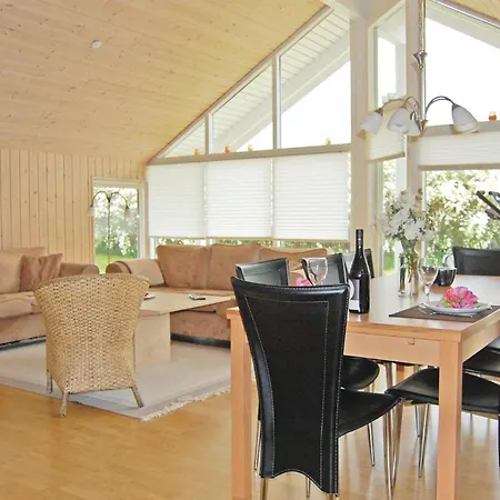 34 With Hot Tub Tatil Evi Bogø By