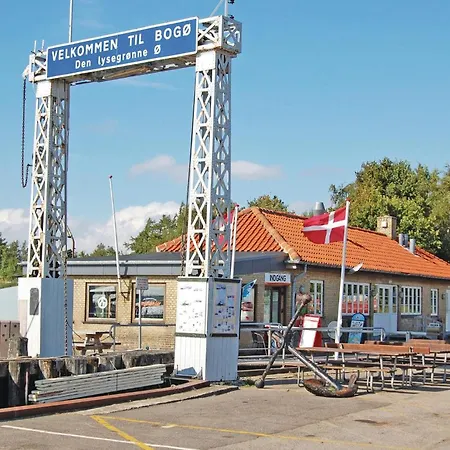 34 With Hot Tub Σπίτι διακοπών *